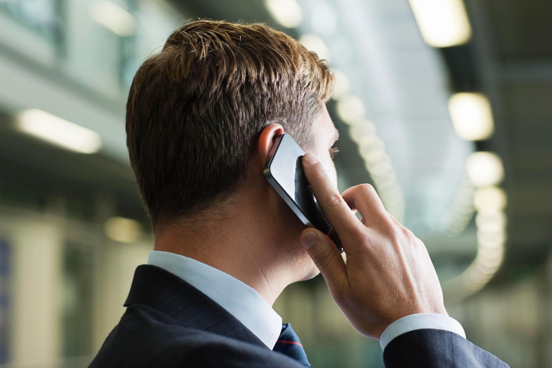 Воронежцев предупредили о новом способе обмана: мошенники могут снимать деньги в банкоматах без пластиковых карт своих жертв