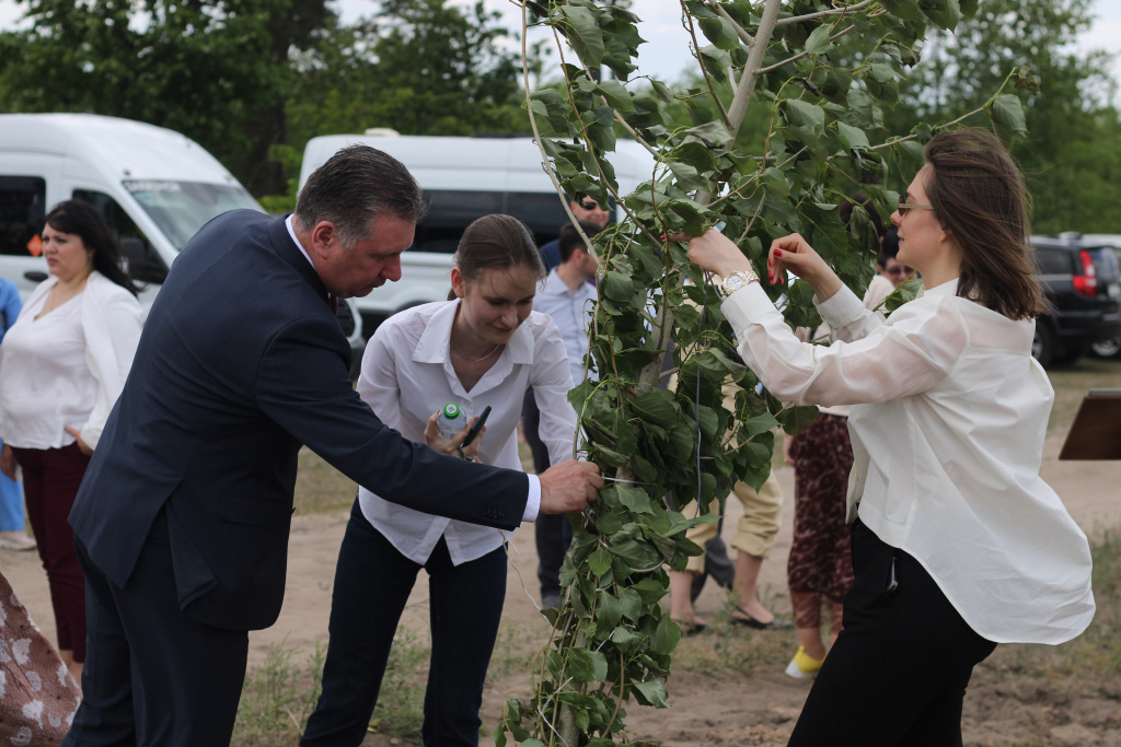 СИБУР, ВГЛТУ и правительство Воронежской области открыли климатическую станцию на карбоновом полигоне