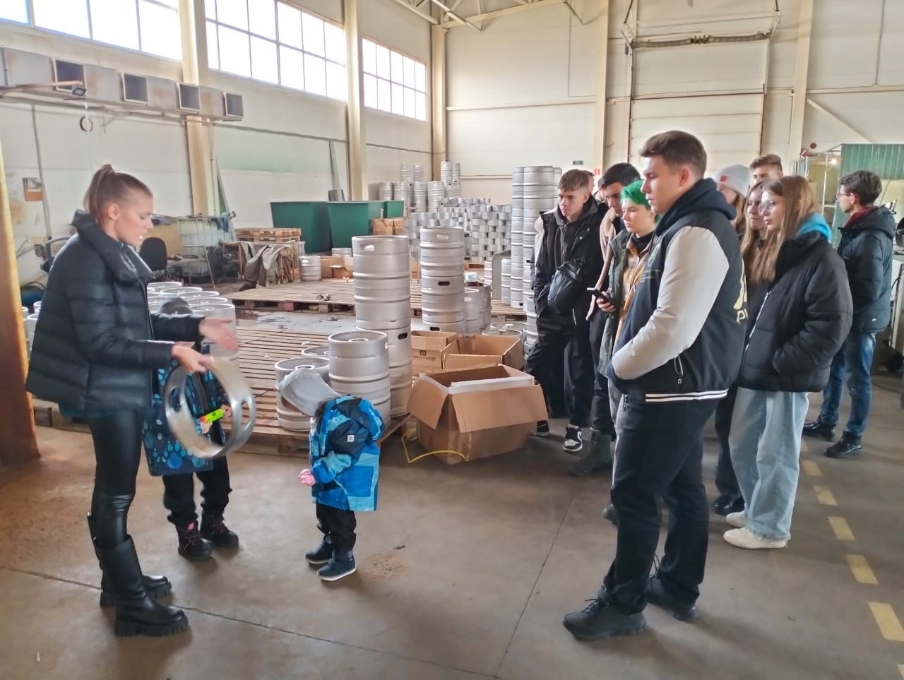 Завод кегов «Янберг» встречал школьников из Луганска