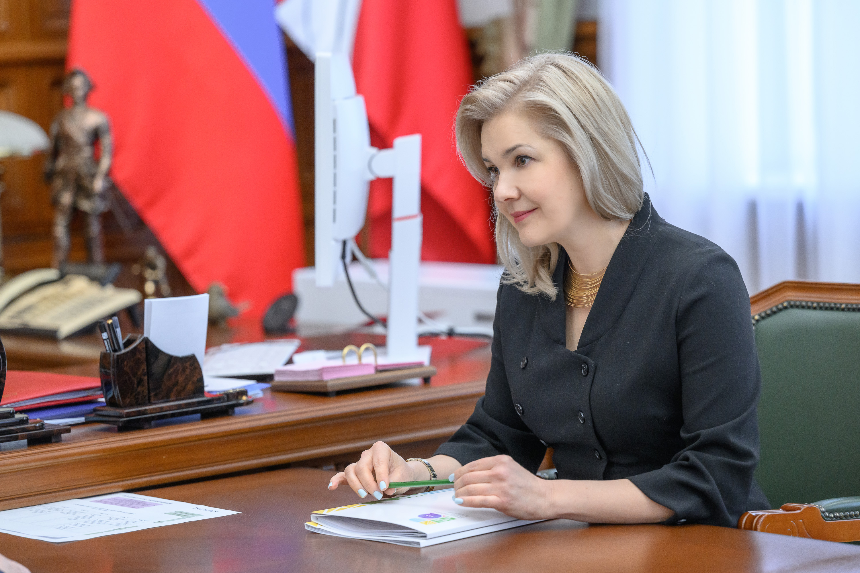 Губернатор обсудил с Общественной палатой мониторинг качества жизни и развитие онкологической помощи