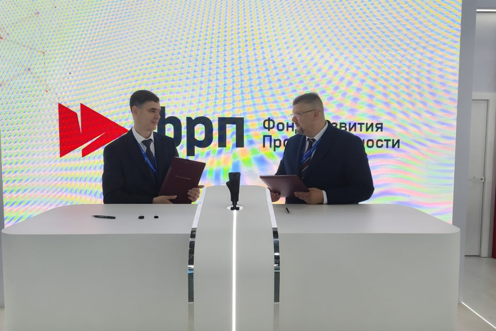 Технологическая синергия: Воронежская и Ростовская области выстраивают «индустриальный мост» на полях «Иннопрома-2026»