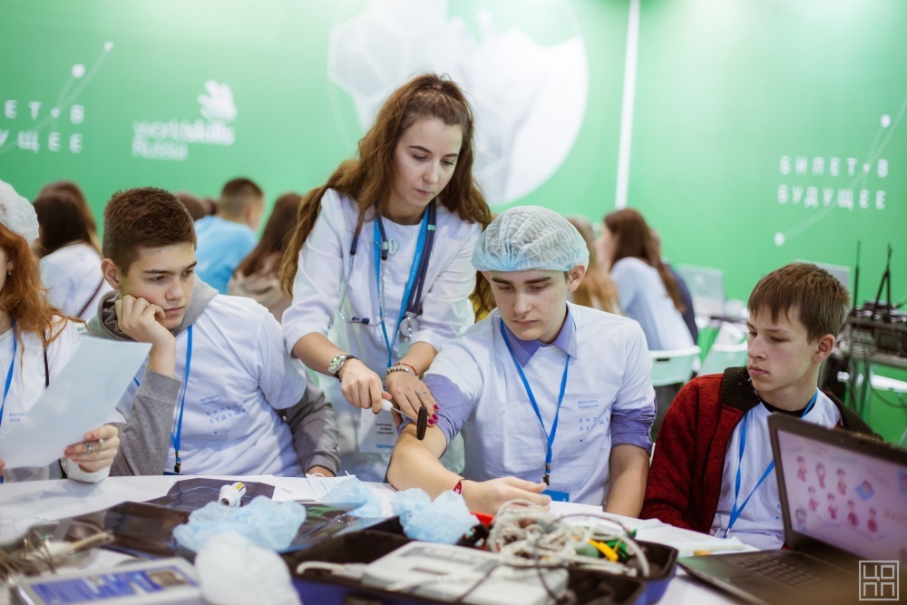 Воронежская область развивает институт наставничества в рамках единой федеральной модели профориентации