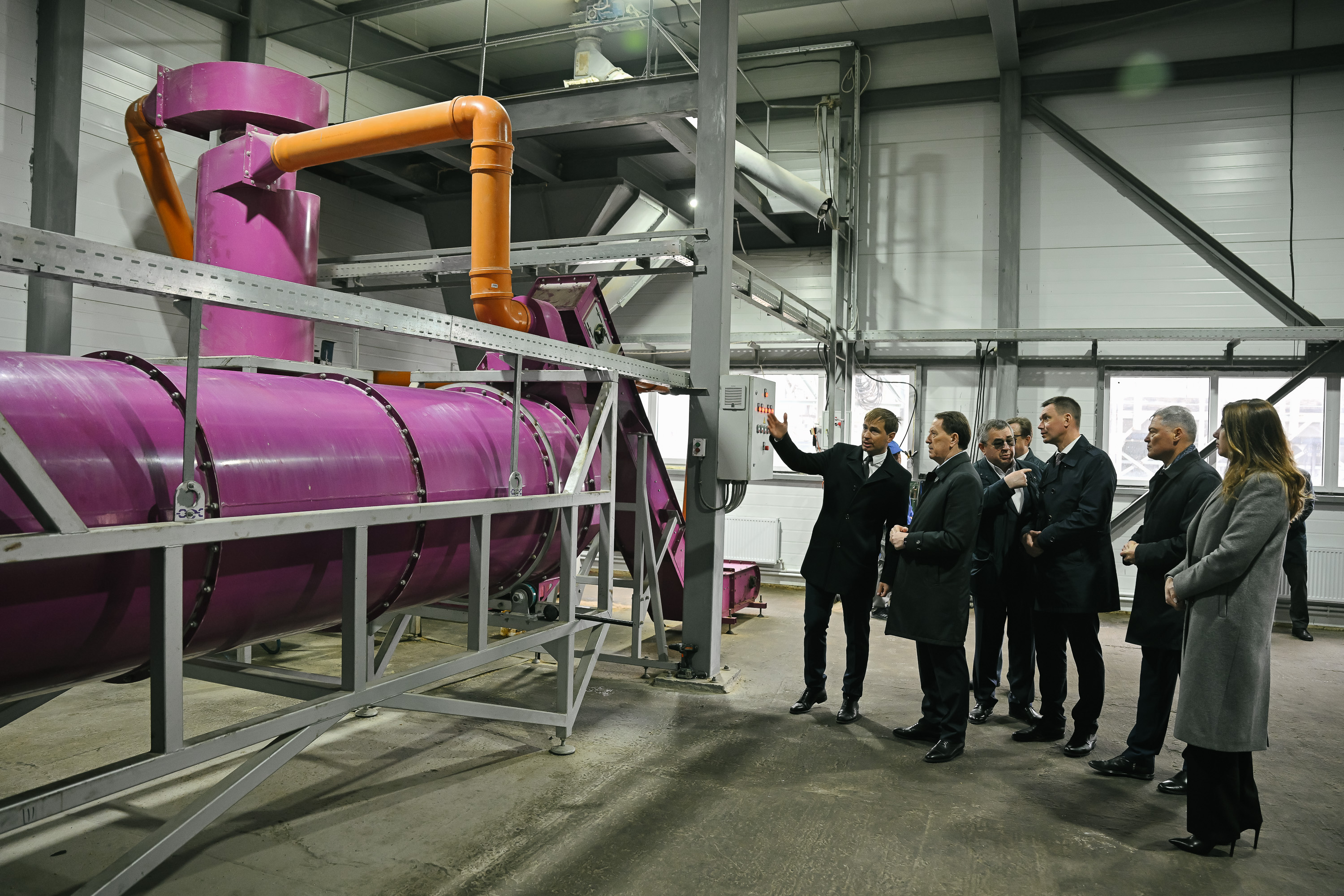 Алексей Гордеев оценил масштабные стройки в Борисоглебске: удвоение производства яиц и долгожданный объезд