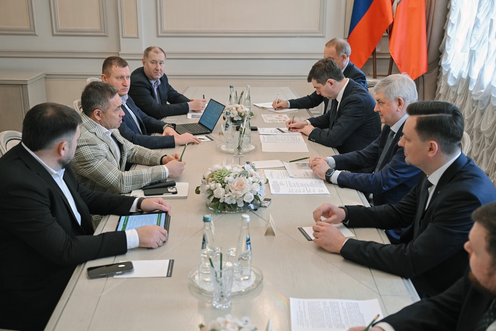 «Умный» контур безопасности и AI-помощники: Гусев и Абрамкин подвели итоги цифровизации Воронежской области