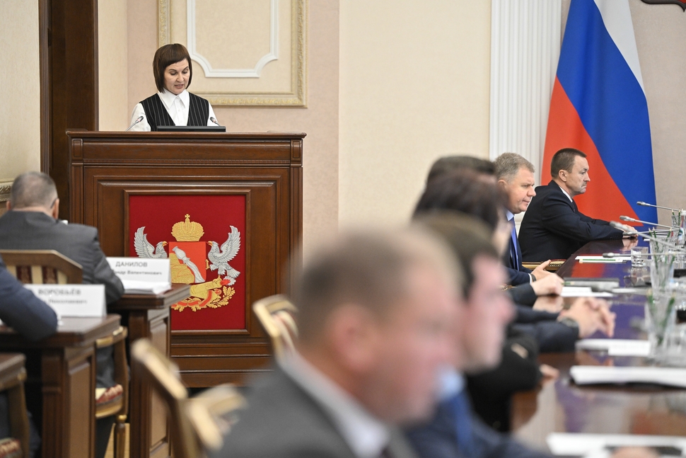 Инвестиции, промышленность и зарплаты: на чем построен среднесрочный прогноз Воронежской области