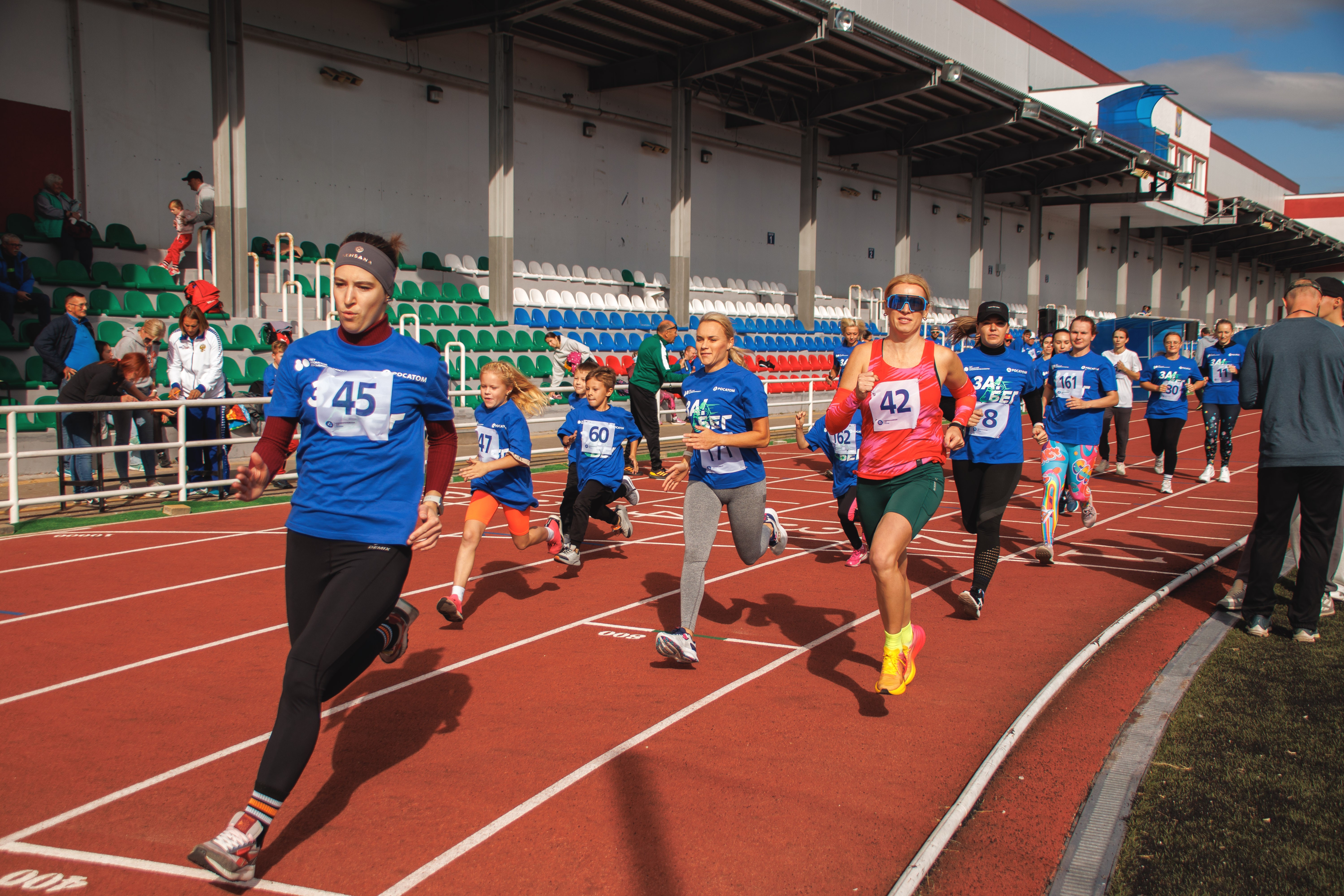 «Забег атомных городов» в Нововоронеже собрал более 150 cпортсменов