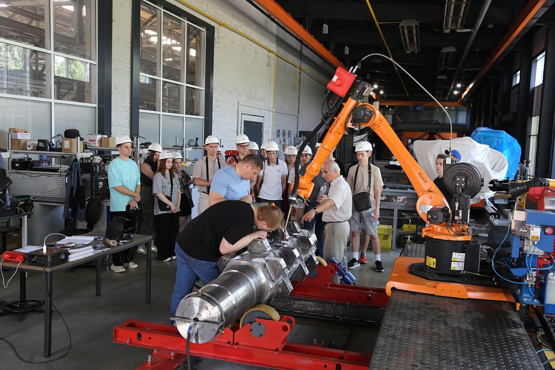 «Воронежстальмост»: интеграторов коботов