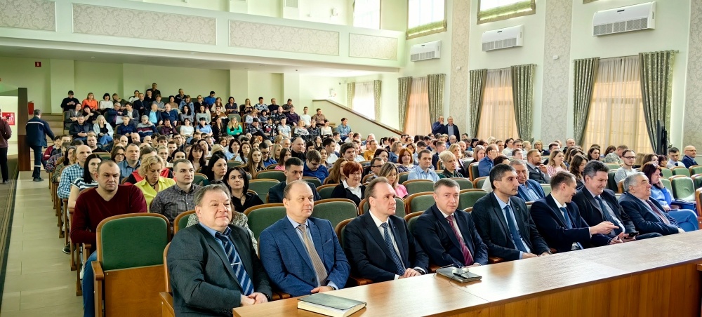 Прямая линия с главой «Ростеха»