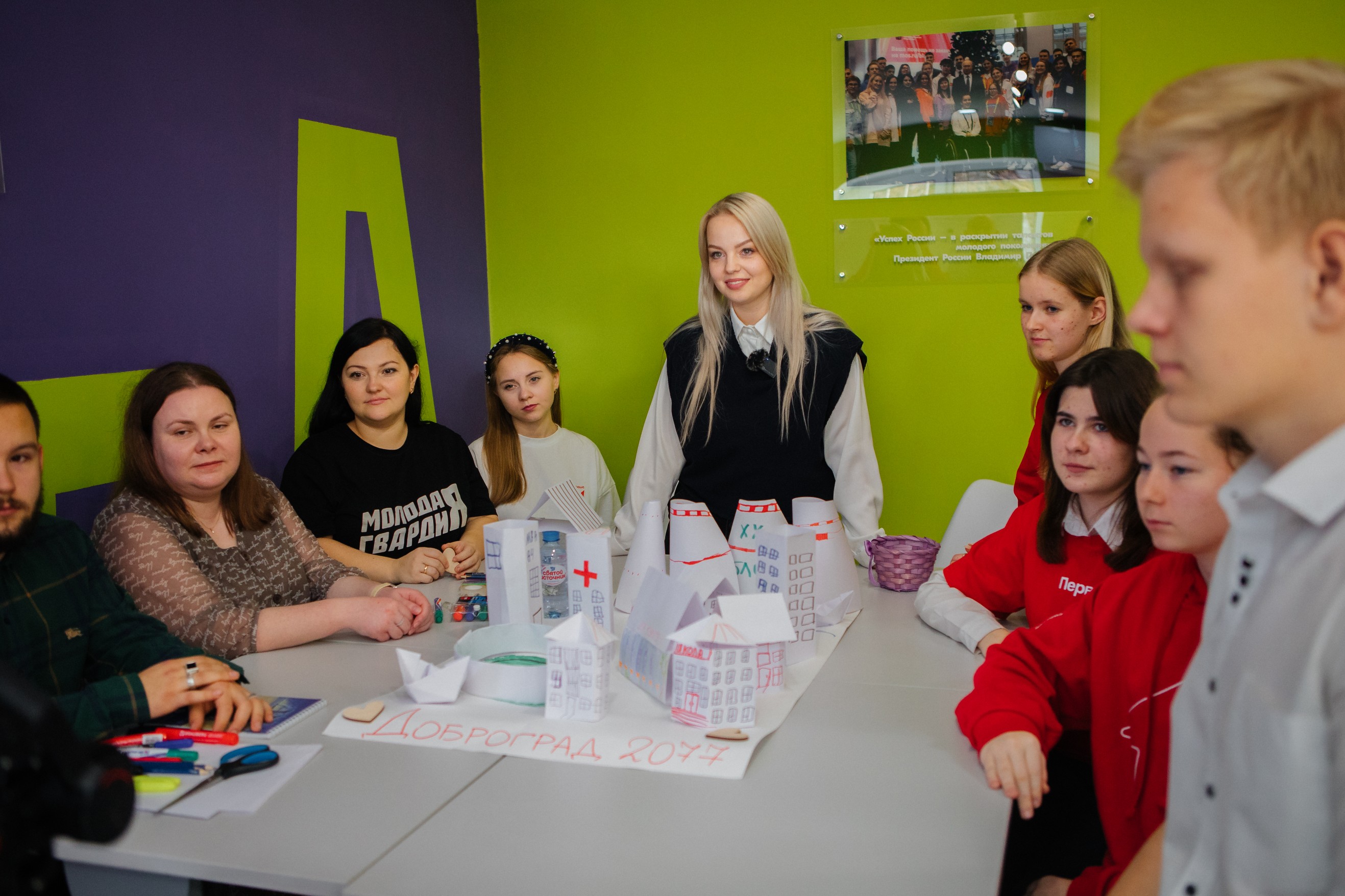 Губернатор высоко оценил вклад атомщиков в развитие молодежной политики Нововоронежа 