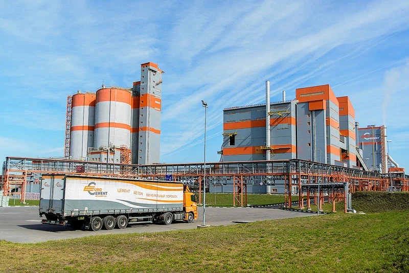 Воронежский филиал ЦЕМРОСа отгрузил на 70% больше цемента автотранспортом