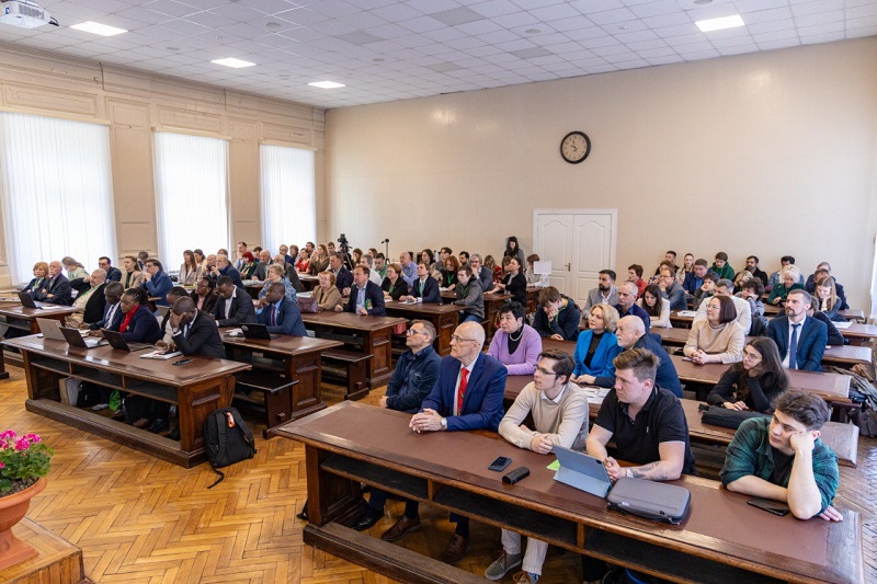 ВГЛТУ: развитии двусторонних отношений между Россией и Танзанией