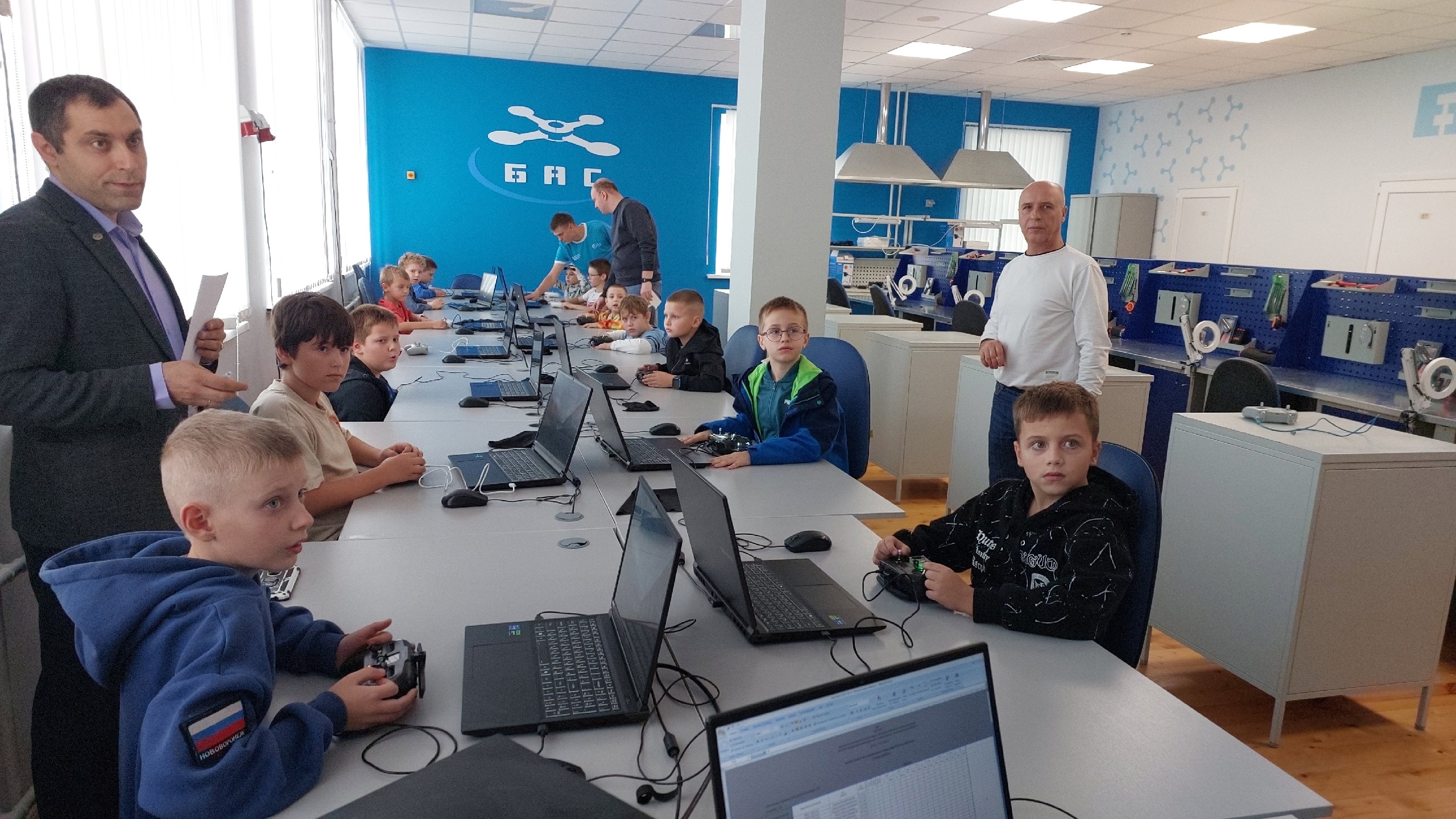 В Воронежской области прошли соревнования по пилотированию БПЛА «Гонки дронов»